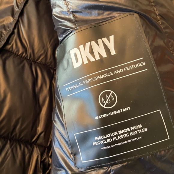 NWT DKNY BLACK BIBBED SHAWL COLLAR HOODED PUFFER SIZE LARGE - Picture 4 of 10
